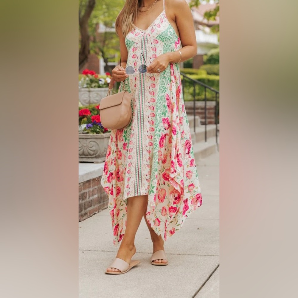 Cream Floral Sharkbite Maxi Dress
